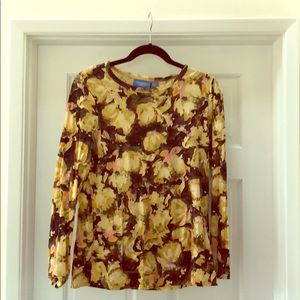 If you’re an autumn girl this tee should be yours.